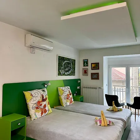 бутик ресторант брасери и релакс зона сажитариус Kjusztendil