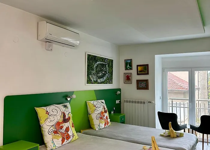 бутик ресторант брасери и релакс зона сажитариус Kiustendił